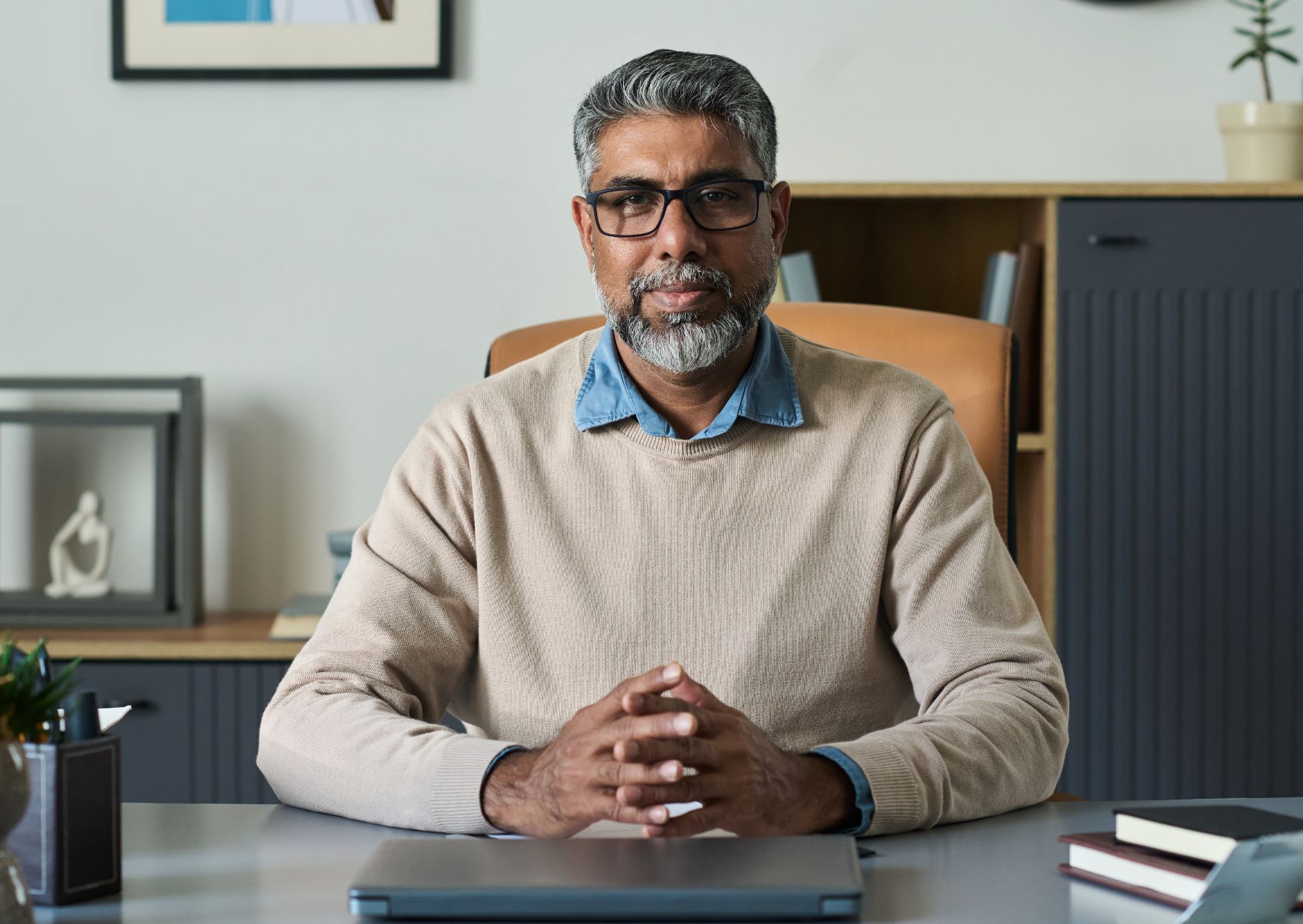 Mentors guiding entrepreneurs